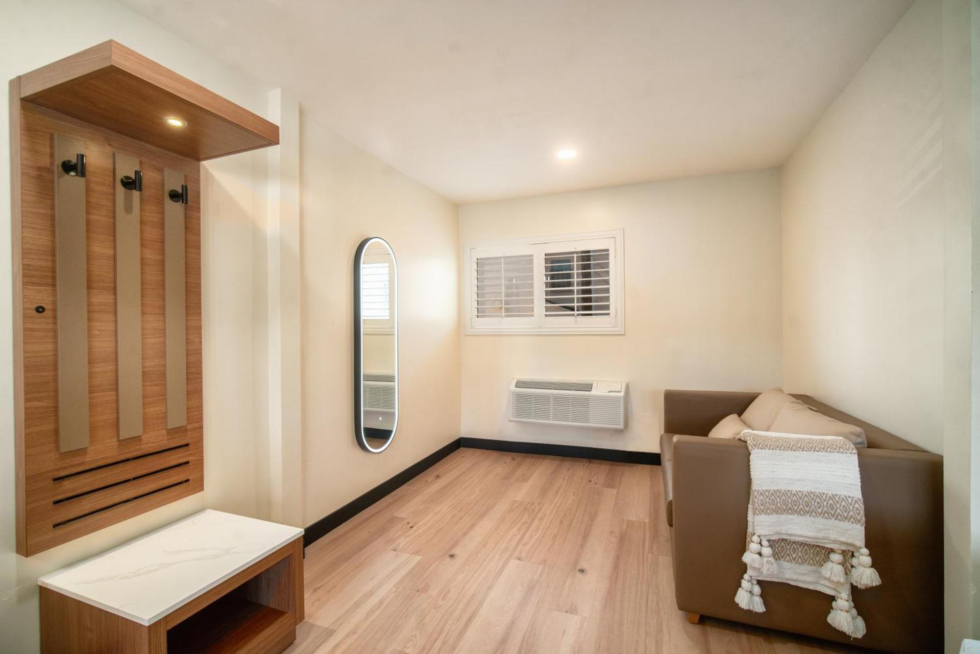 Lyfe Inn & Suites By Aga - Beverly Hills 로스앤젤레스 외부 사진